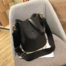 Load image into Gallery viewer, Bucket Bag
