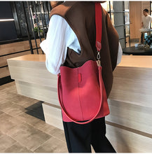 Load image into Gallery viewer, Bucket Bag