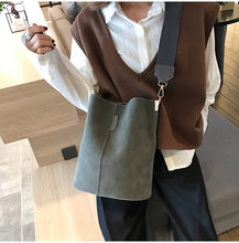 Load image into Gallery viewer, Bucket Bag