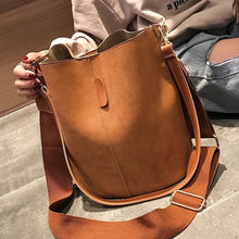 Load image into Gallery viewer, Bucket Bag