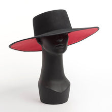 Load image into Gallery viewer, Two Tone Wool Fedora
