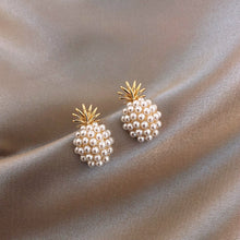 Load image into Gallery viewer, Pineapple Pearl Earrings
