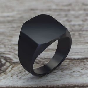 Black Pendant Ring