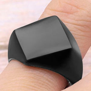 Black Pendant Ring