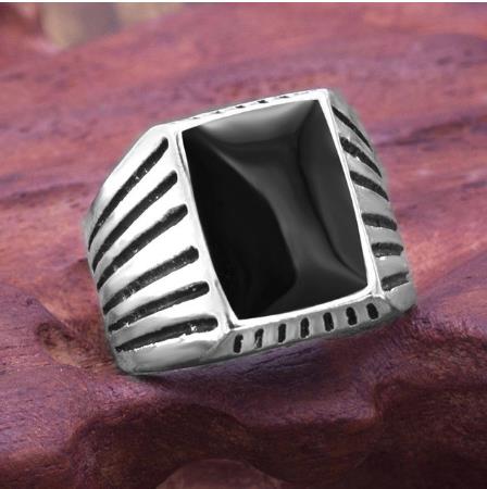 Black Pendant Ring
