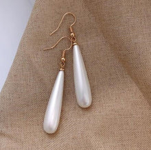 Load image into Gallery viewer, Pearl Earrings
