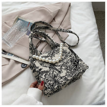 Load image into Gallery viewer, Floral Purse

