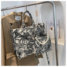Load image into Gallery viewer, Floral Purse
